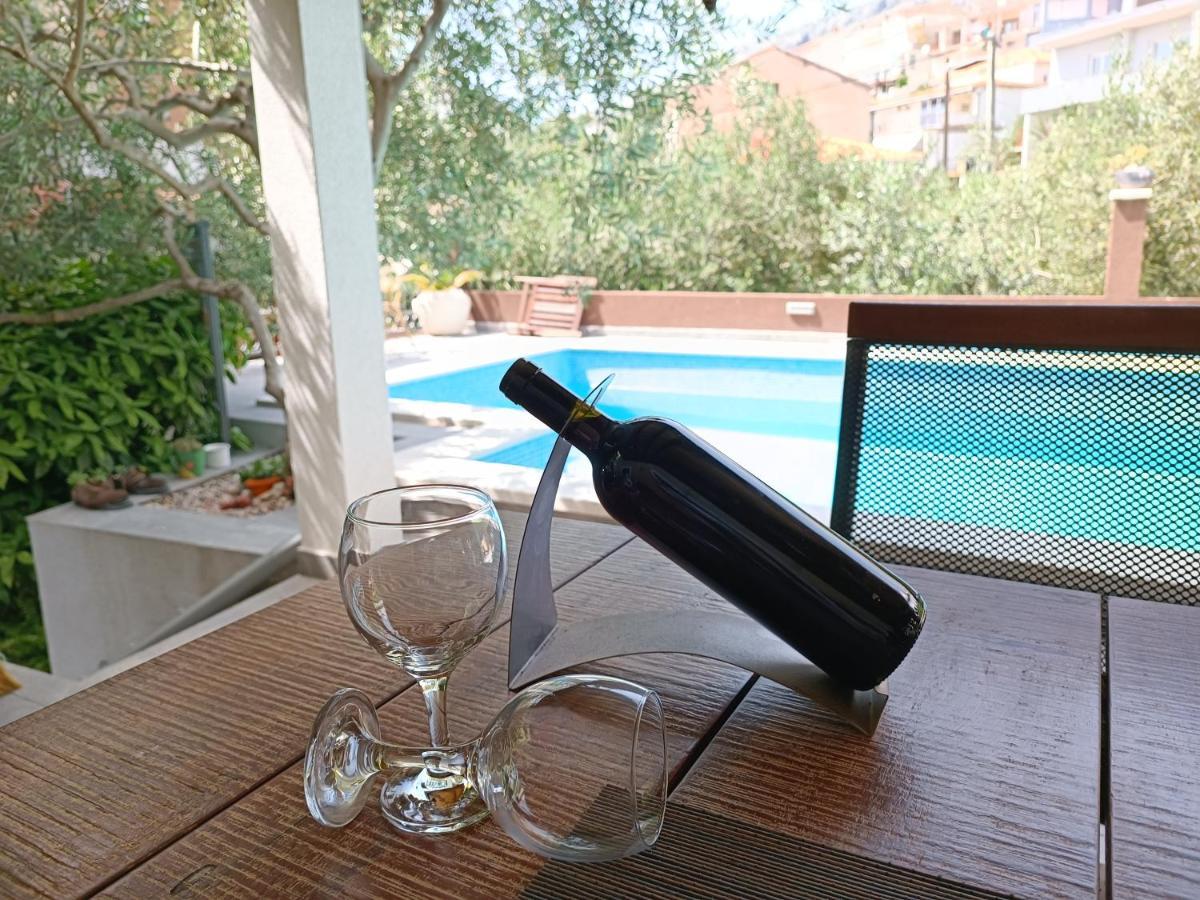 Villa Vlade- From The Heated Pool To The Beach In 1 Minute Jesenice (Split-Dalmatia) Exterior foto